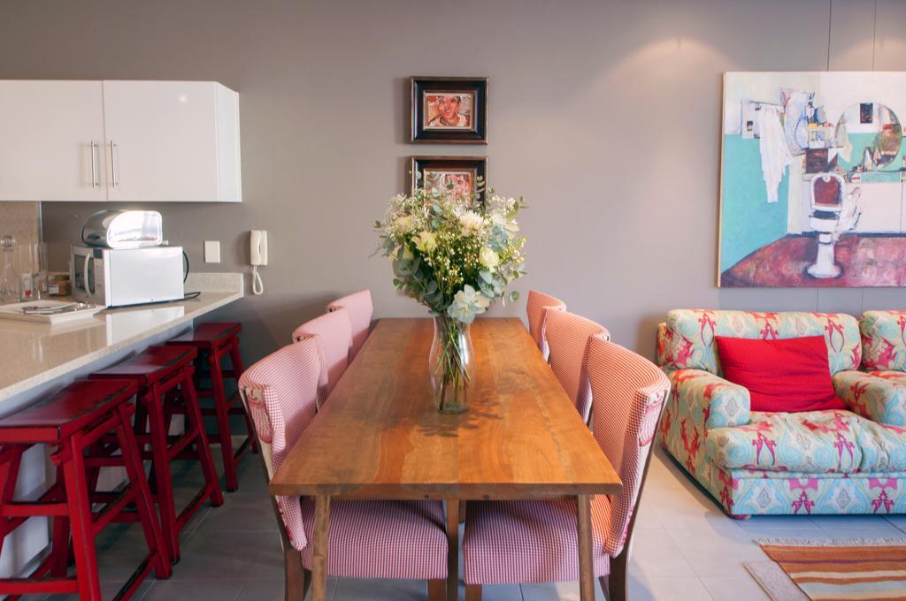 Surferscorner Self Catering Apartments Muizenberg Oda fotoğraf
