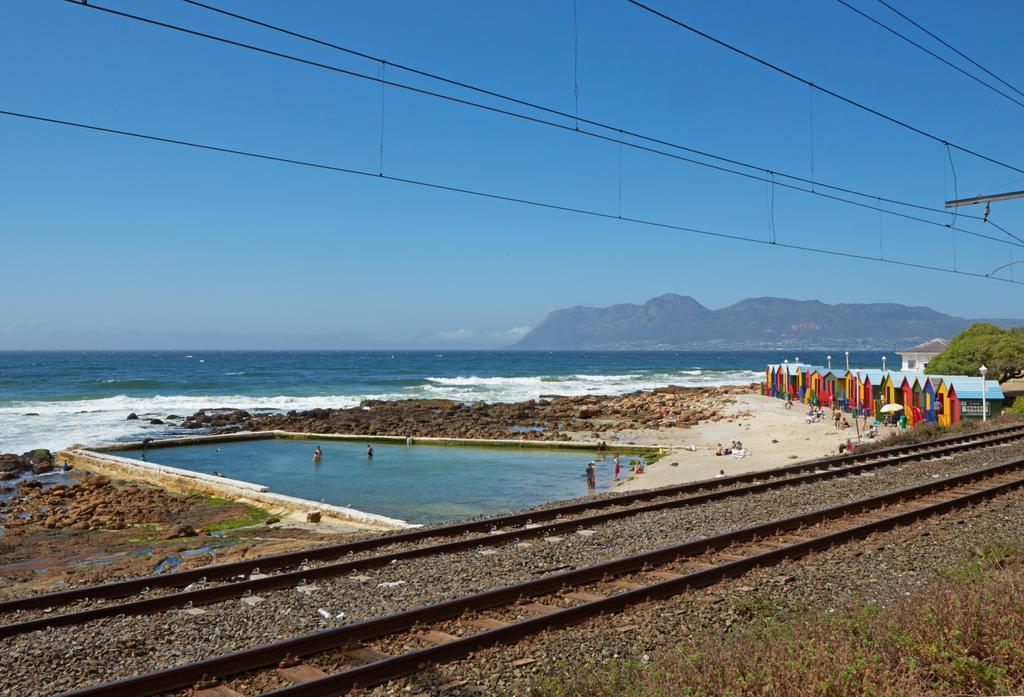 Surferscorner Self Catering Apartments Muizenberg Dış mekan fotoğraf